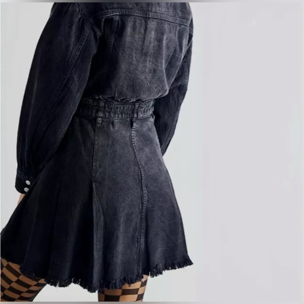 🎉Host Pick! 🎉Free People Chain of Command Black Denim Mini Dress Size Medium NWT - Picture 2 of 3